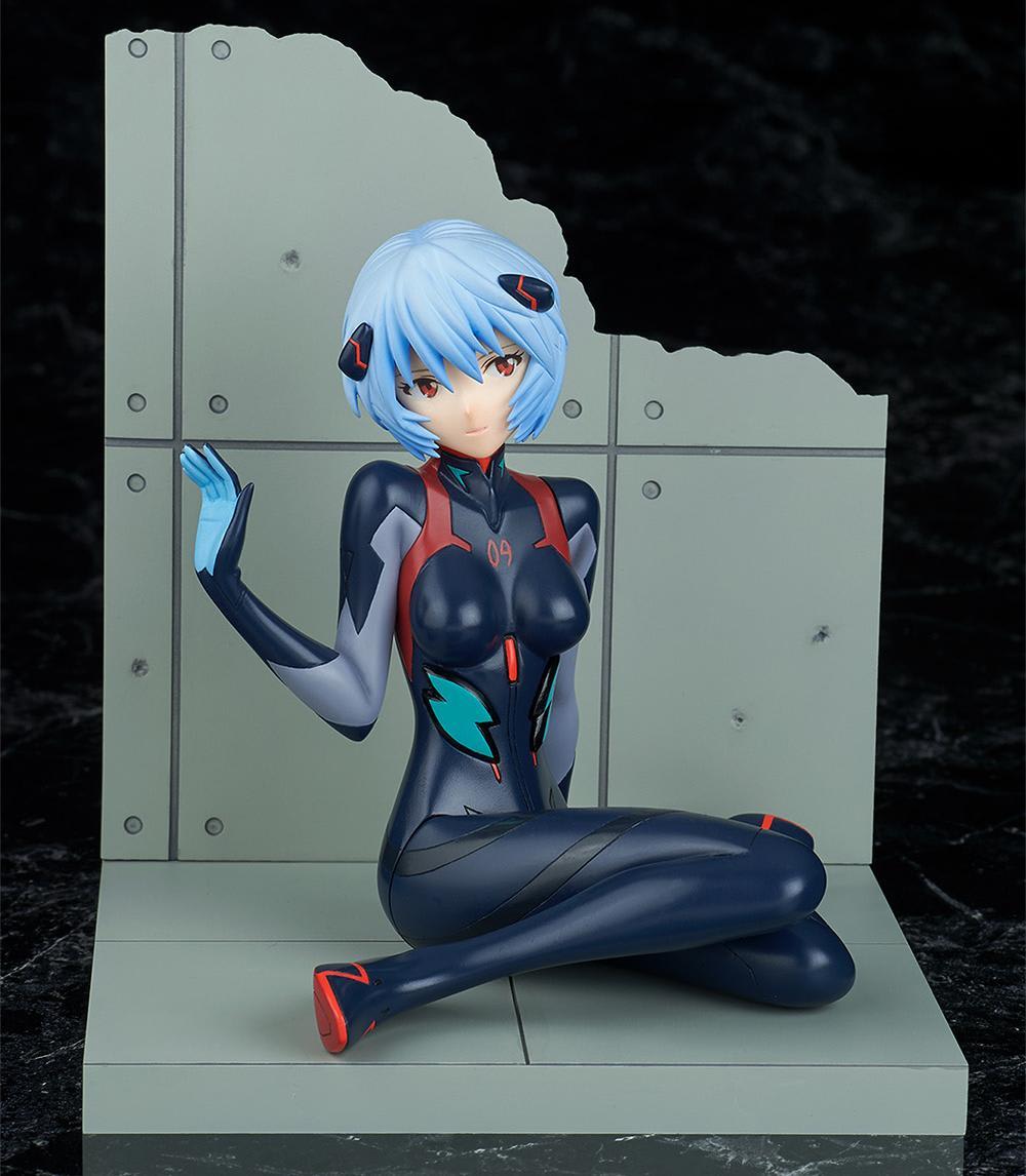 Rei Ayanami figurine in dark blue plugsuit